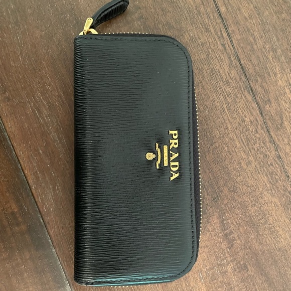 Authentic Prada leather key holder card case - Picture 5 of 6